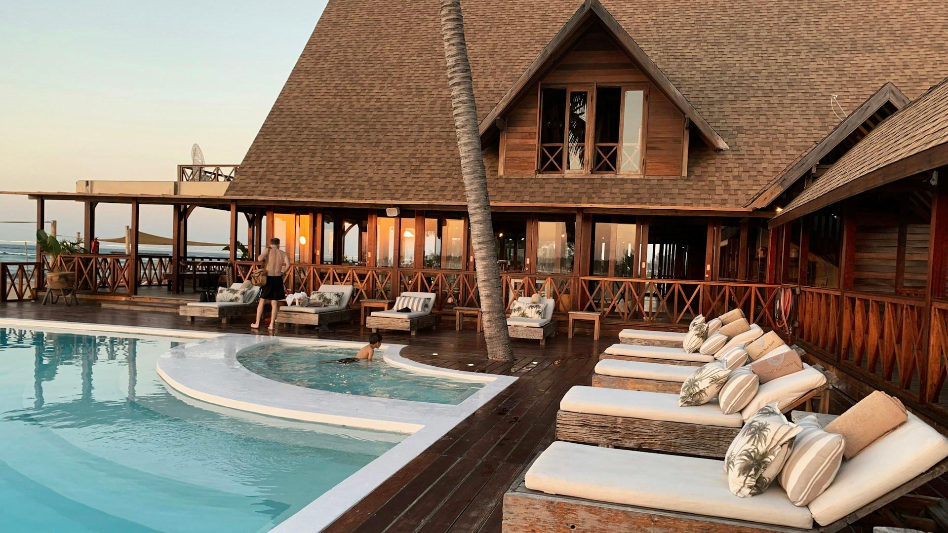 Hotels & Pensions